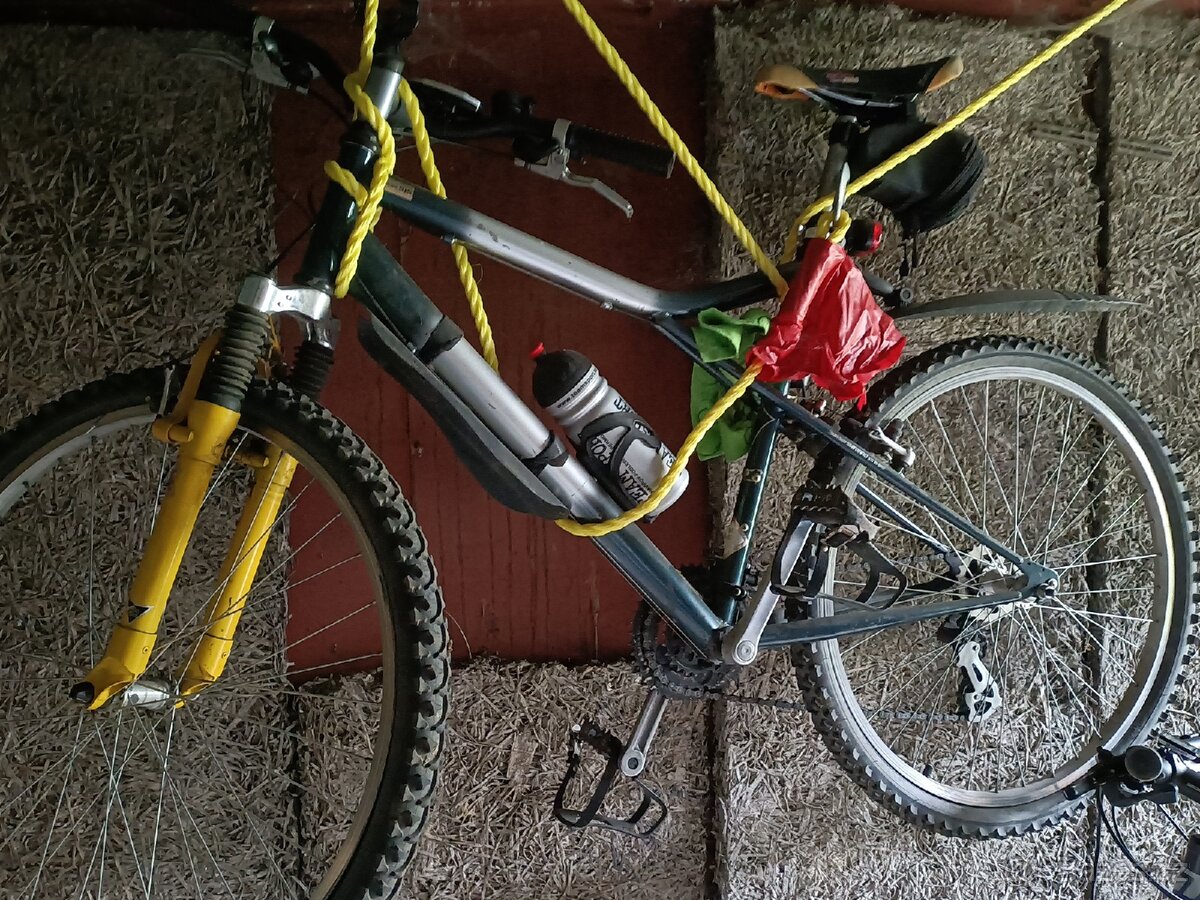 Horské kolo + doplňky