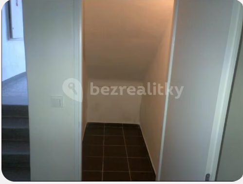 Pronájem malého skladu 4m2 Praha 4 Michle
