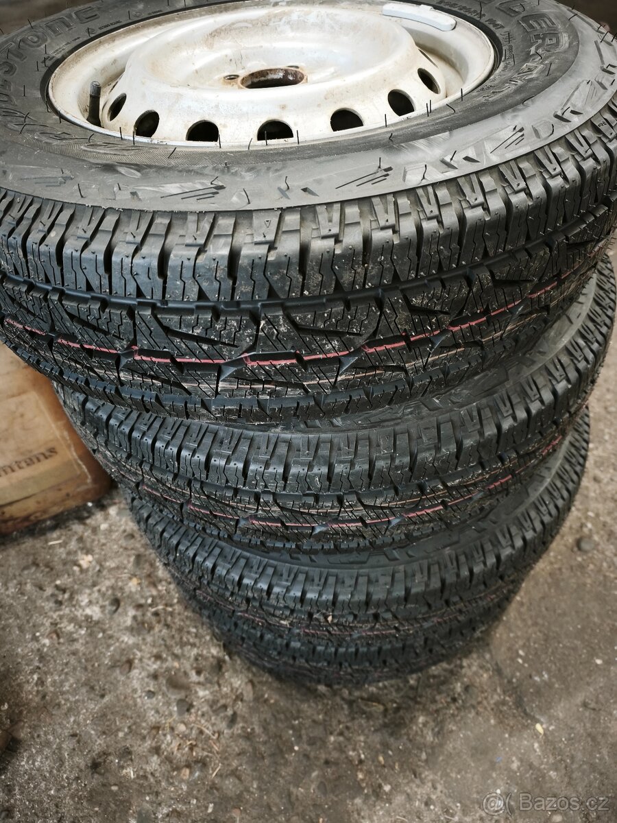 Kompletní kola na Mitsubishi L200 205/80R16