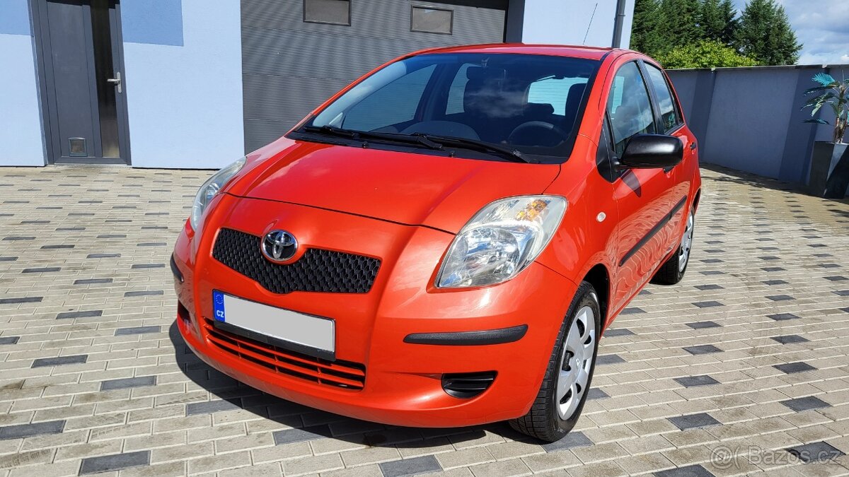 Toyota Yaris 1,0i - 51kw. HEZKÝ STAV - 1 MAJITEL. EURO 4