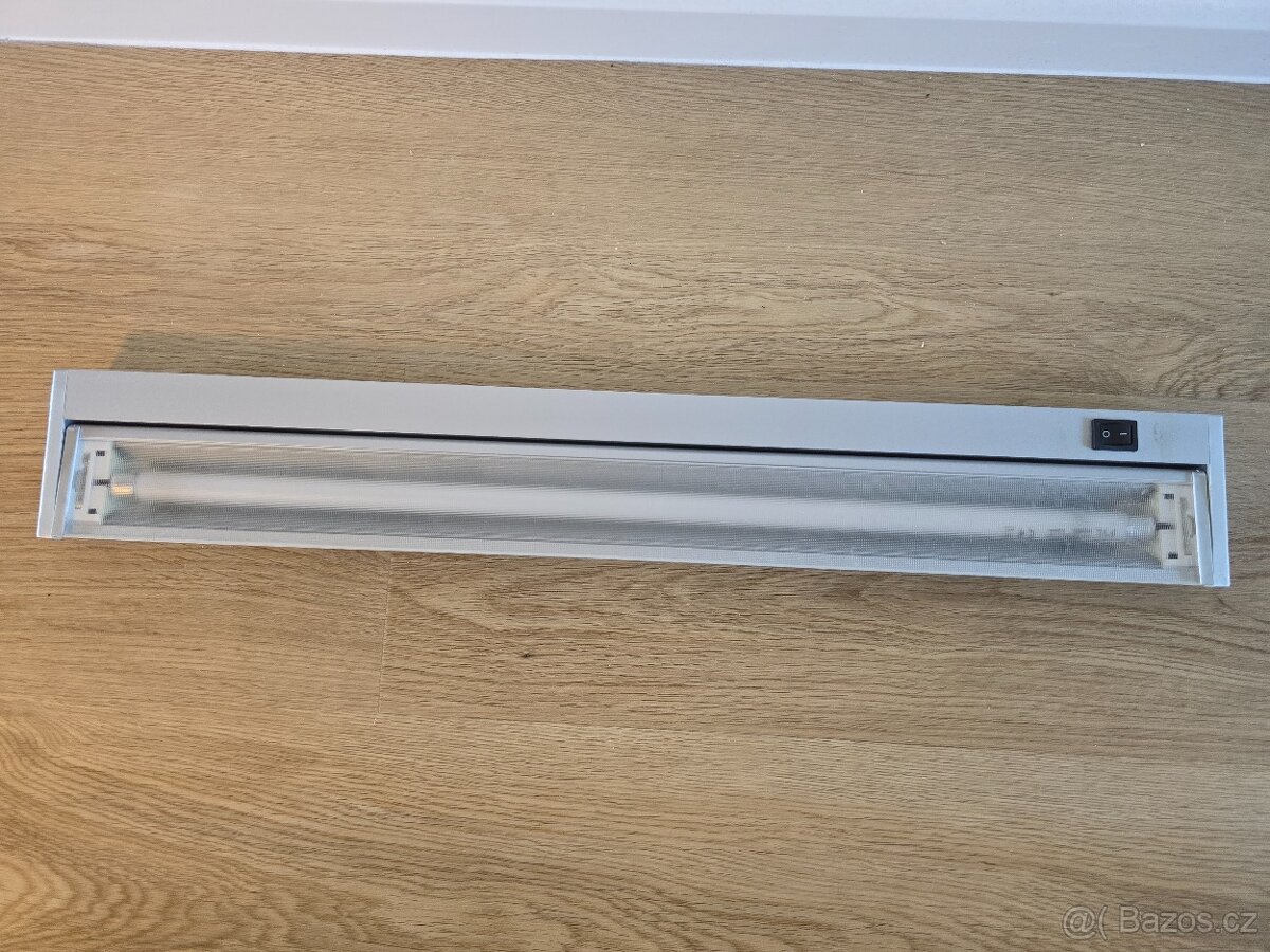 Zářivkové svítidlo pod linku