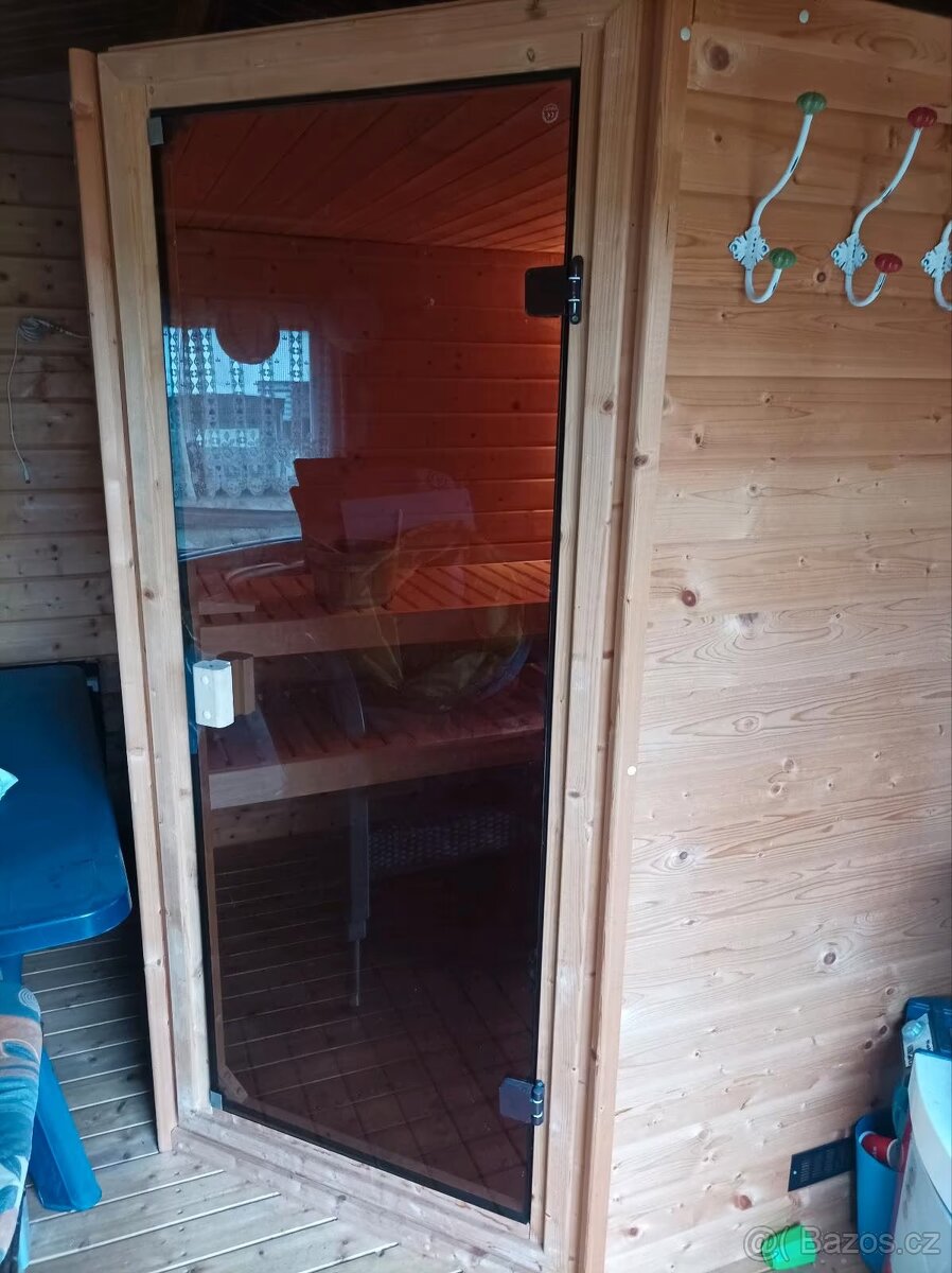Finská sauna Karibu masiv s Bio-Mat kamny 9kw/380v