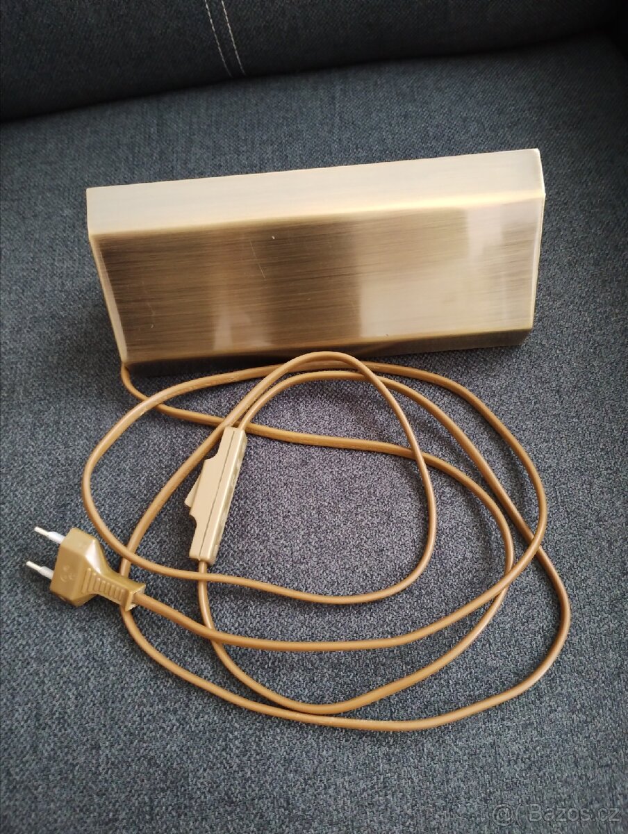 Nástěnná lampička + LED žárovka