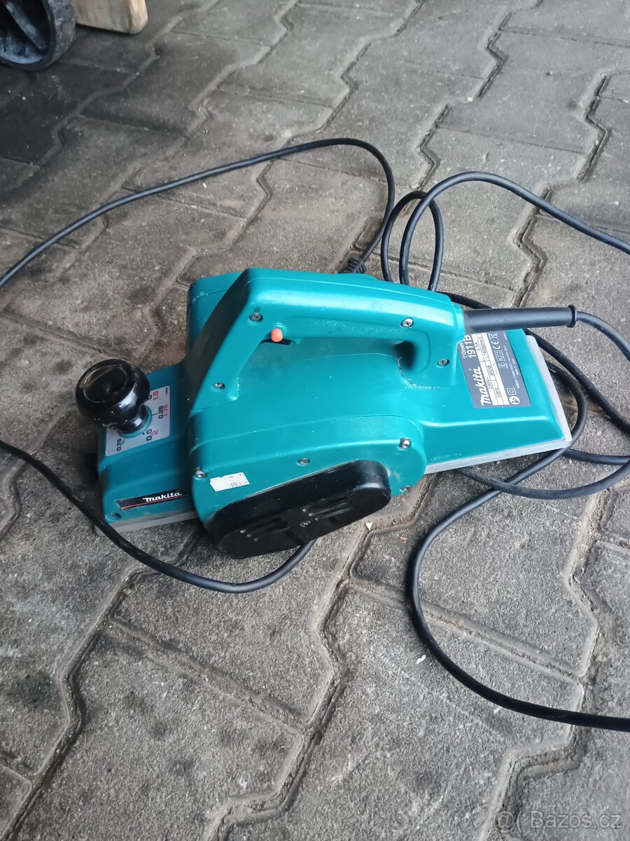 Hoblík Makita.