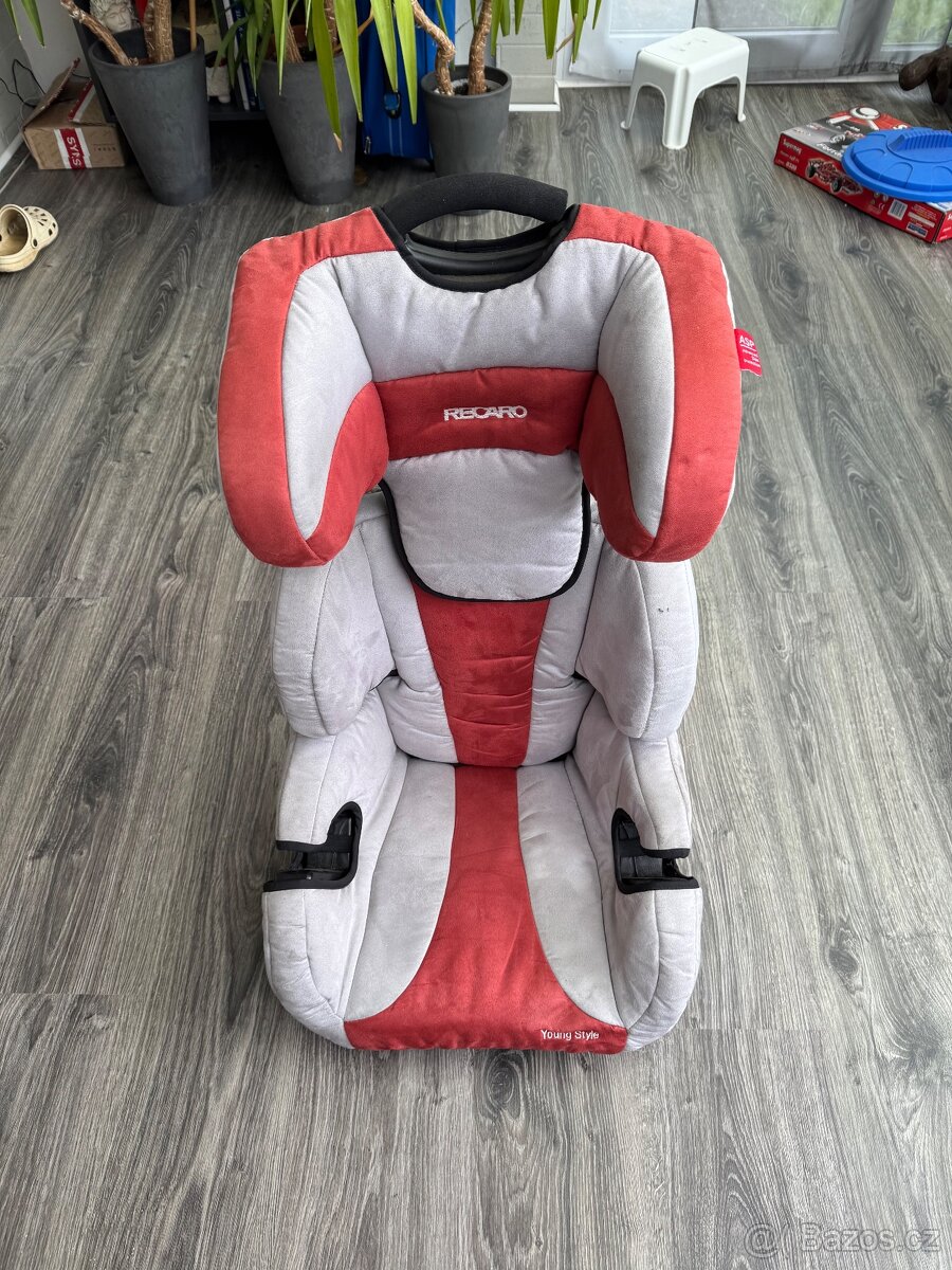 Prodám dětskou autosedačku Recaro nastavitelná