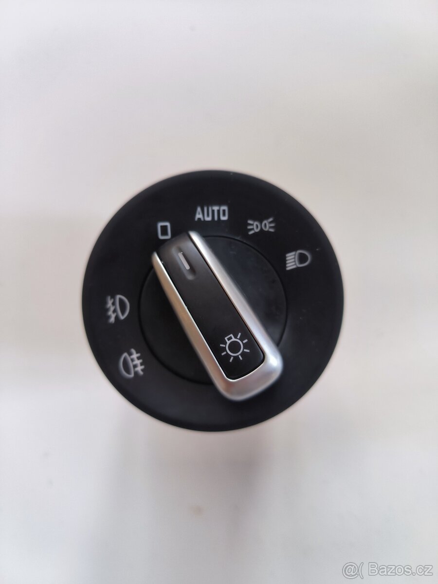 SKODA OCTAVIA II VYPÍNAČ SVĚTEL