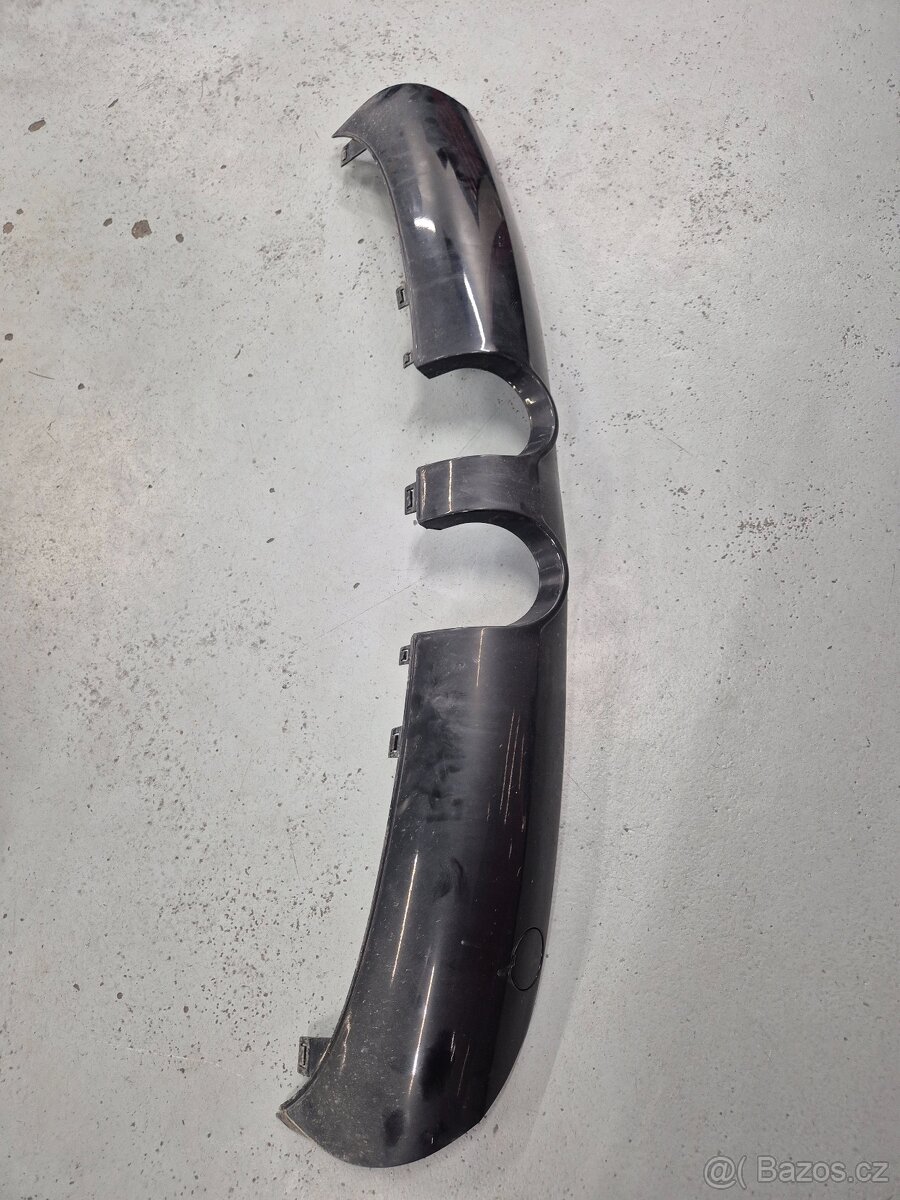 Zadní difuzor VW GOLF R32