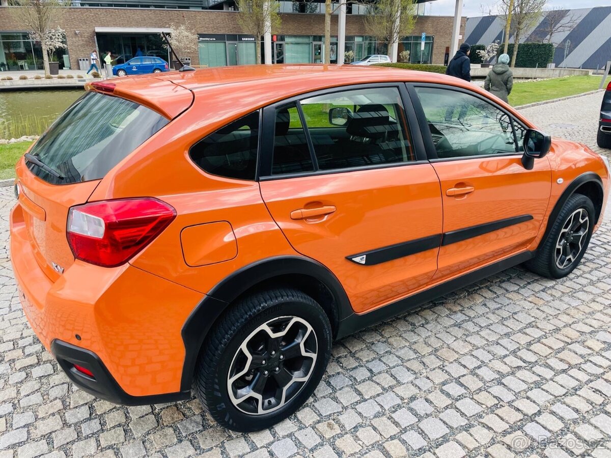 Subaru XV 1.6i BENZÍN 4x4 AUTOMAT SENZORY SERVISKA