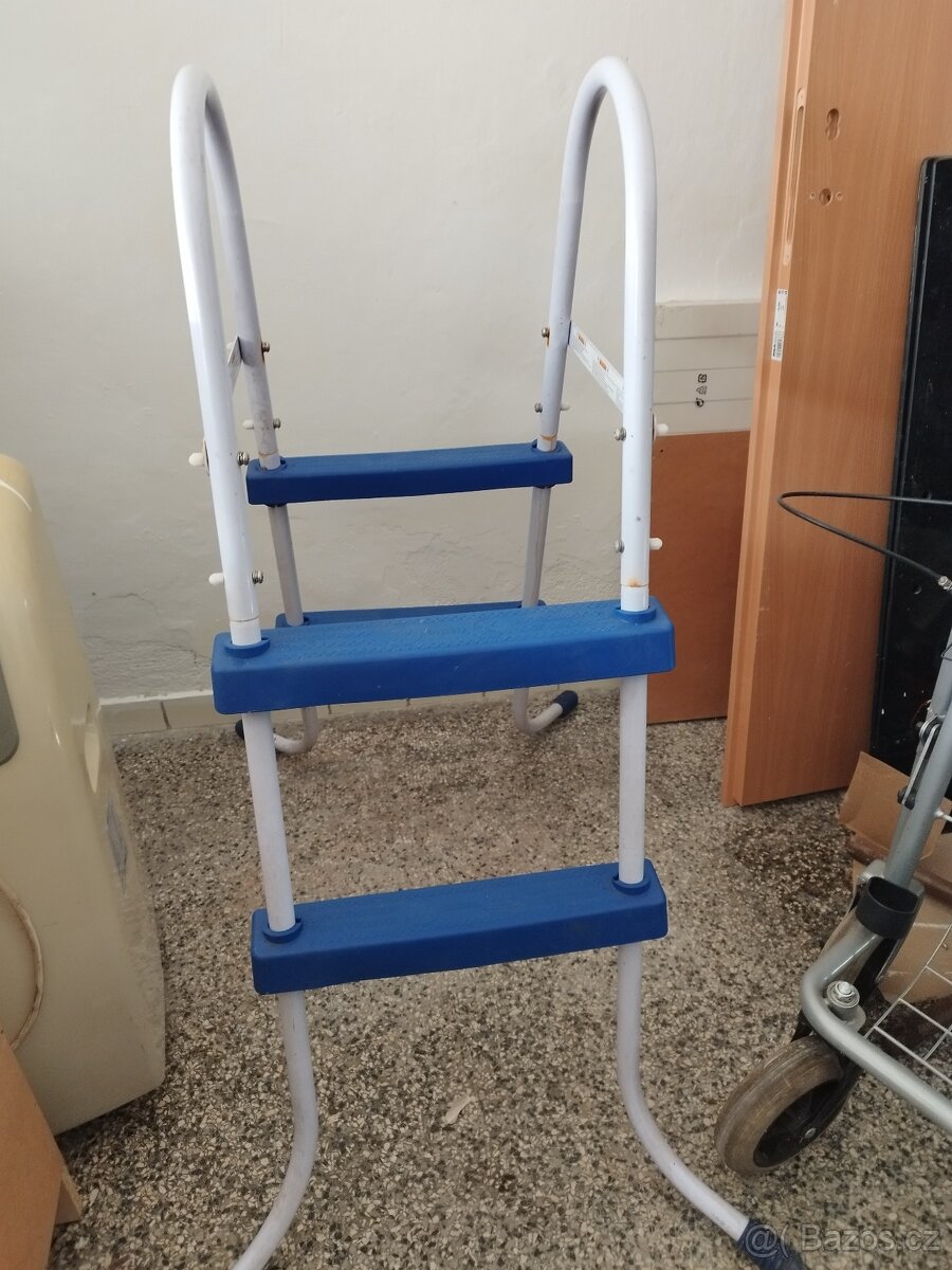 Schůdky k bazénu, 2 stupínky