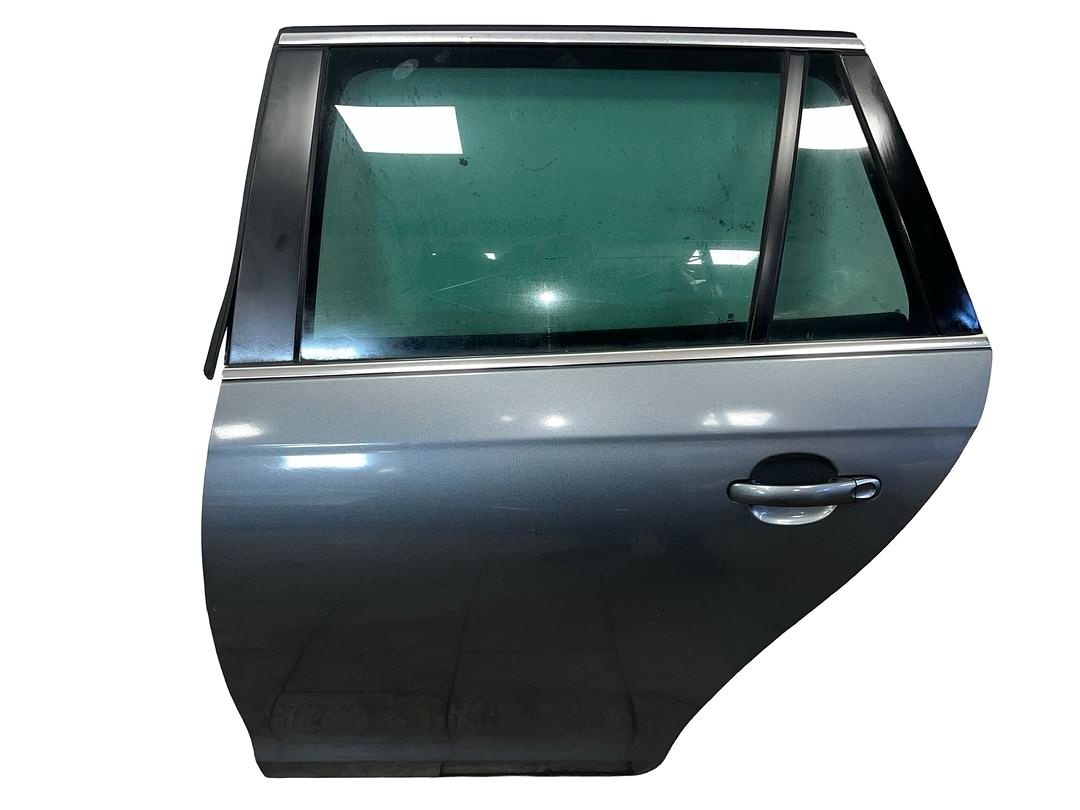 Levé zadní dveře šedá metalíza LD7X VW Golf 6 kombi 2010