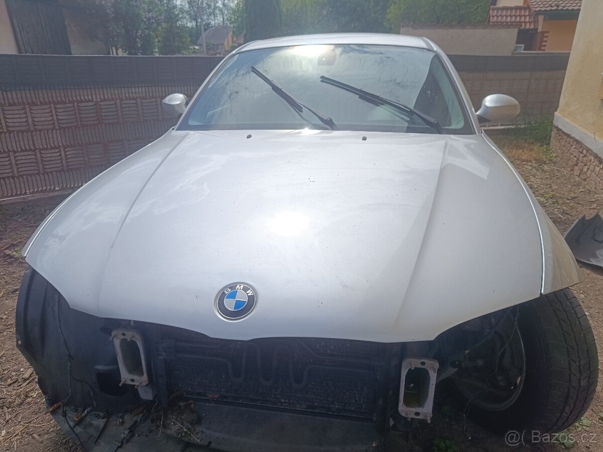Kapota BMW e87 titansilber