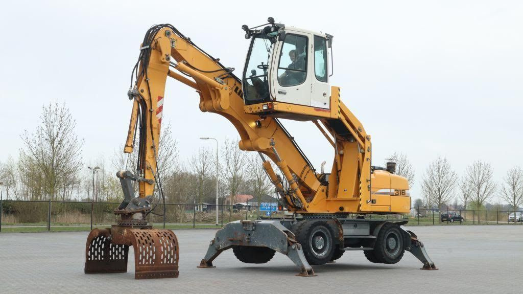 Manipulátor materiálu Liebherr A316