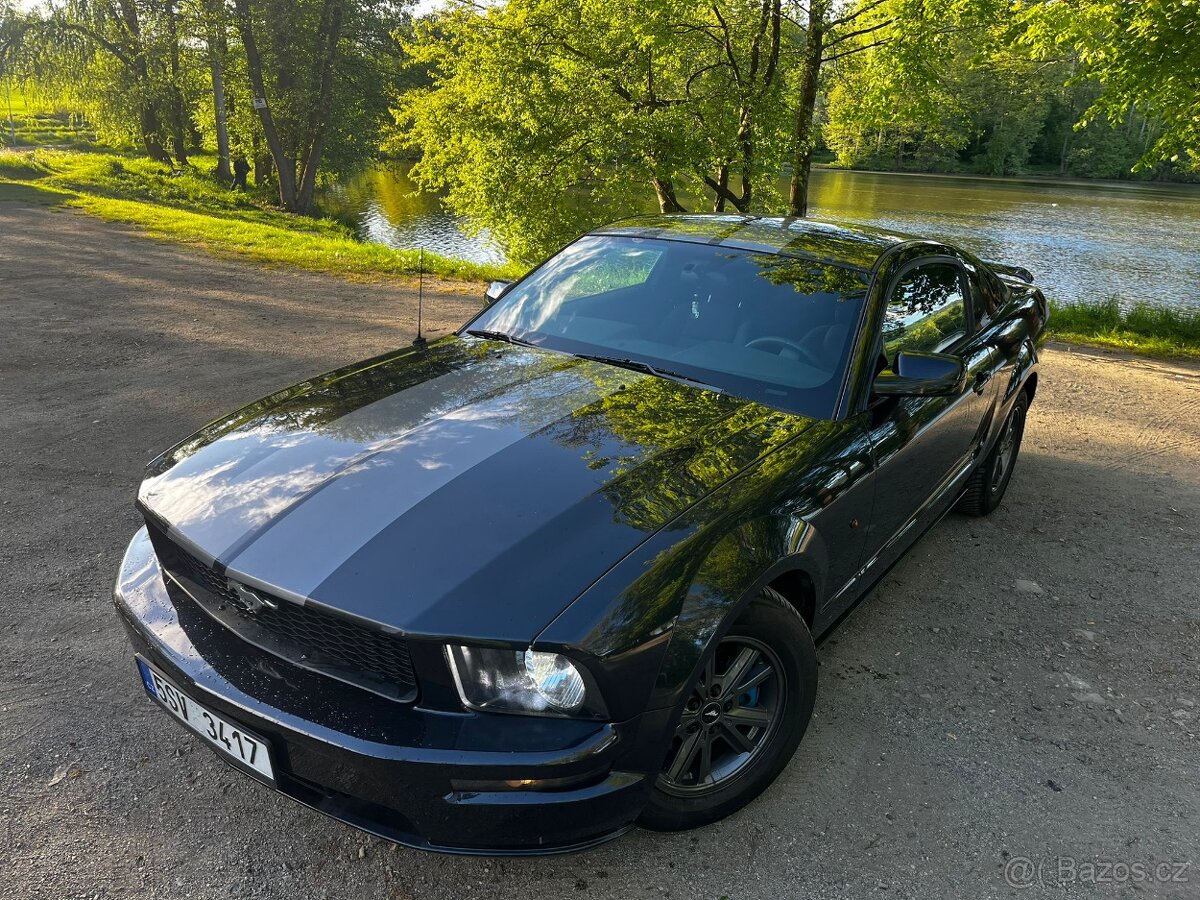 Mustang 4.0 V6 perfektní stav