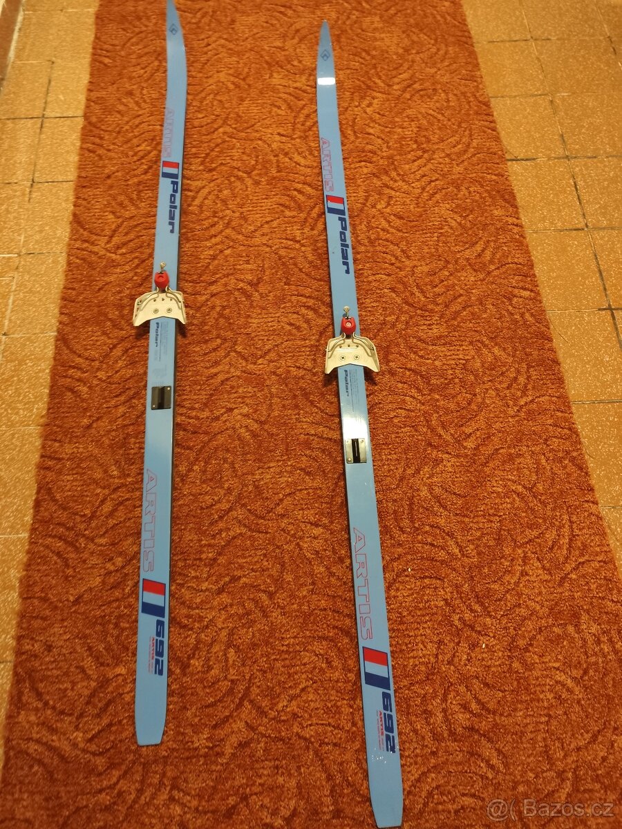Starší běžky Artis Polar 160cm