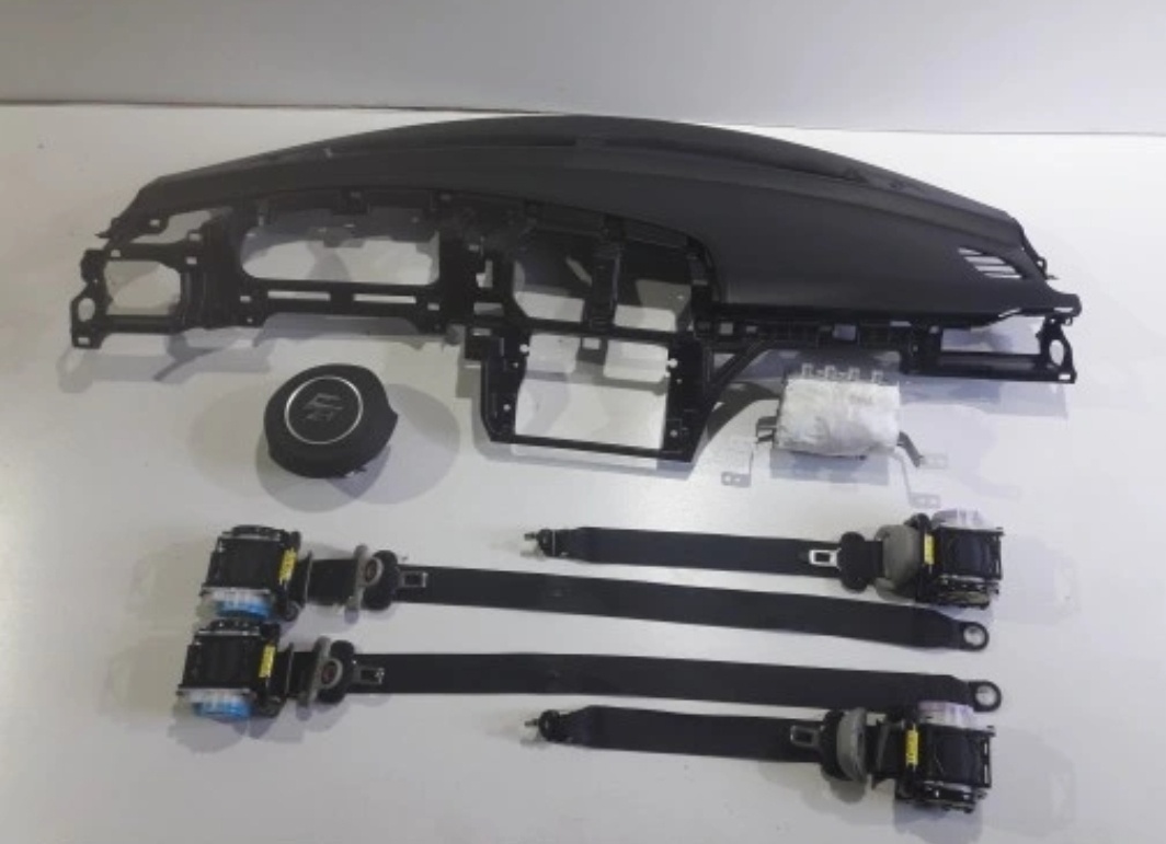Airbagová sada Suzuki Swift mk8 s originální deskou