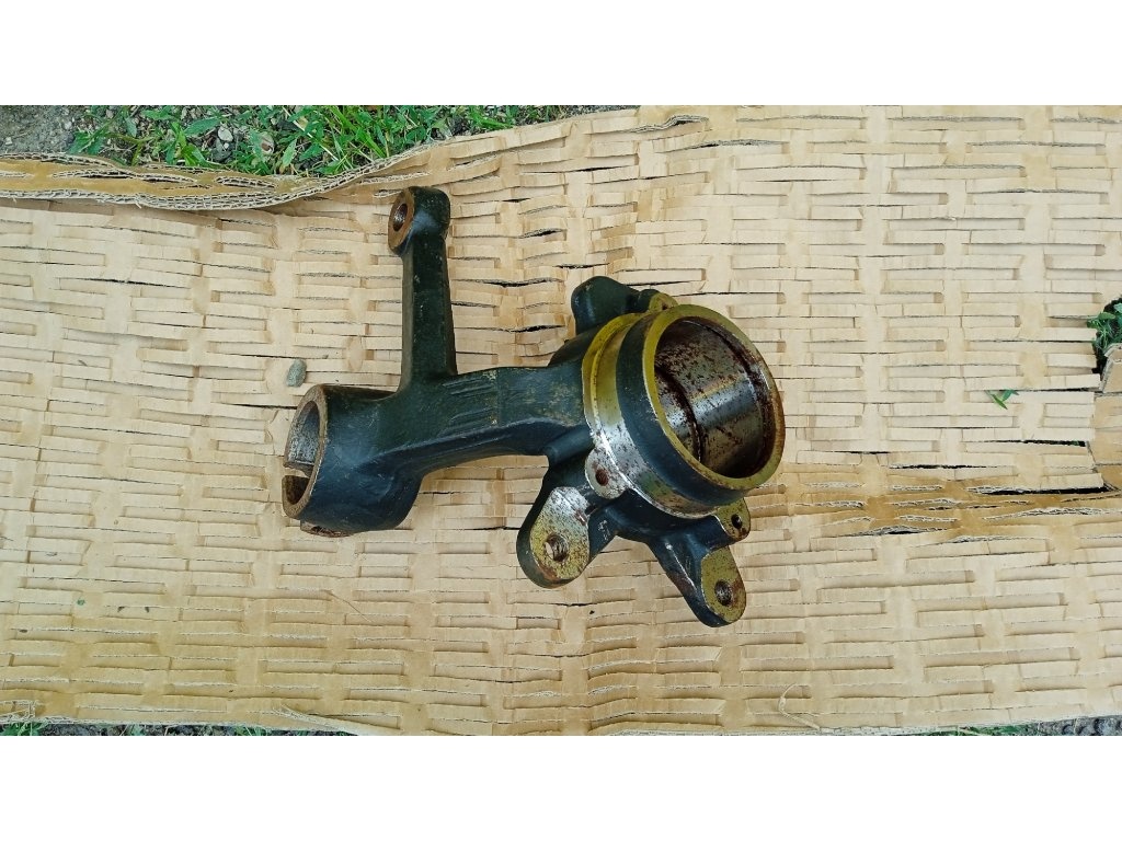 hlava kola (těhlice) levá Felicia bez ABS 6U0407255