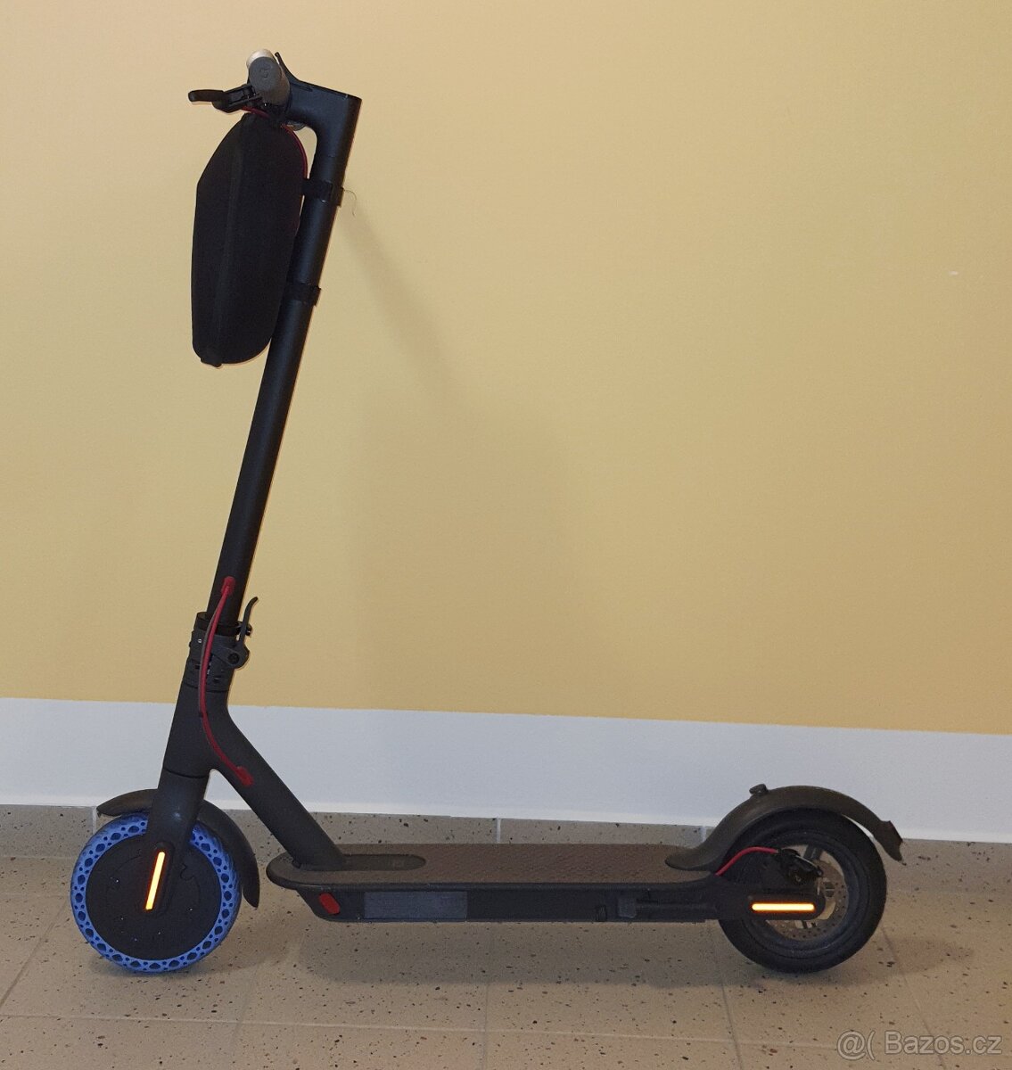 Xiaomi Mi Electric Scooter
