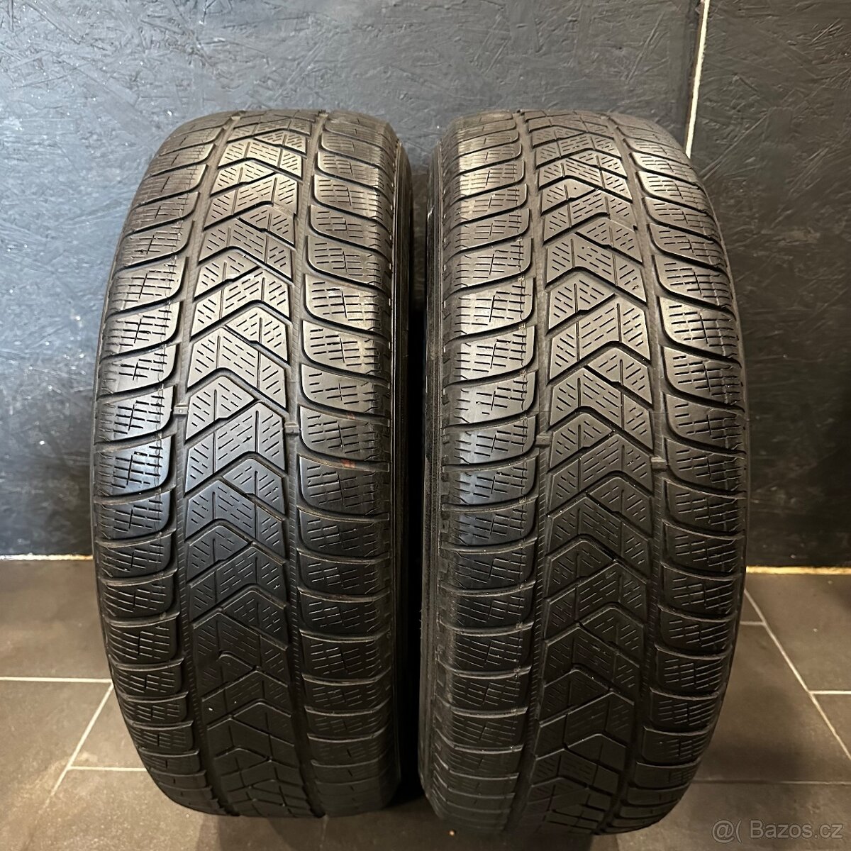 2ks pneu Pirelli 215/65/17 99H