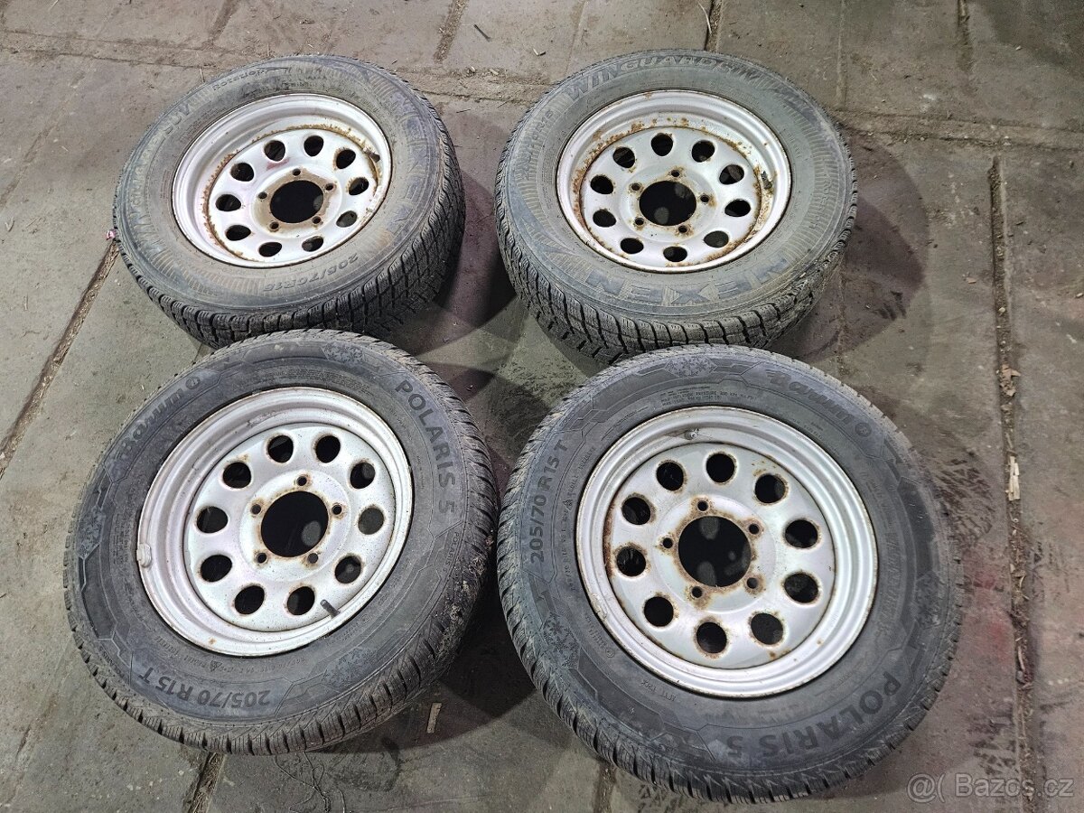 Sada disků 5x139,7mm s pneu 205/70/15 - Jimny, Samurai