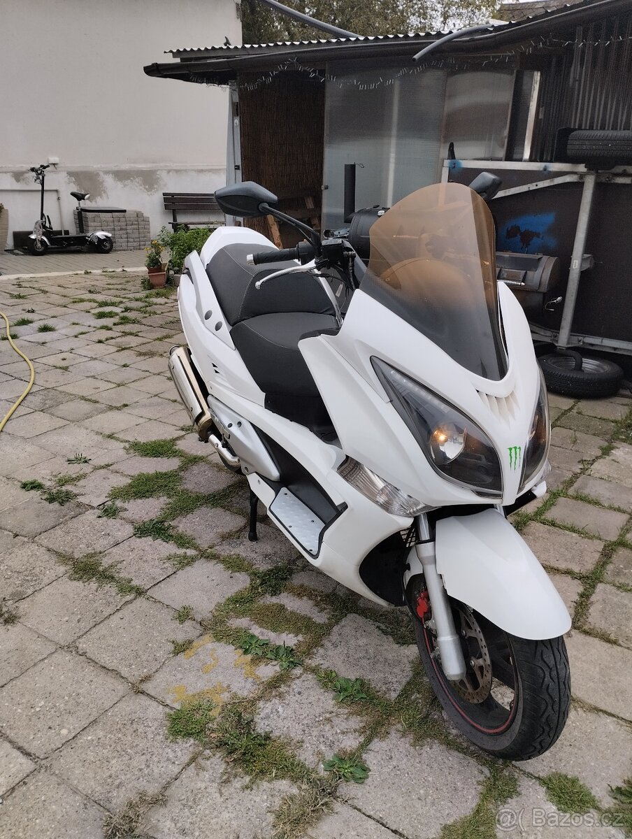 SKUTR JONWAY-WING 125 GTS předěláno na 150ccm r.v.2016