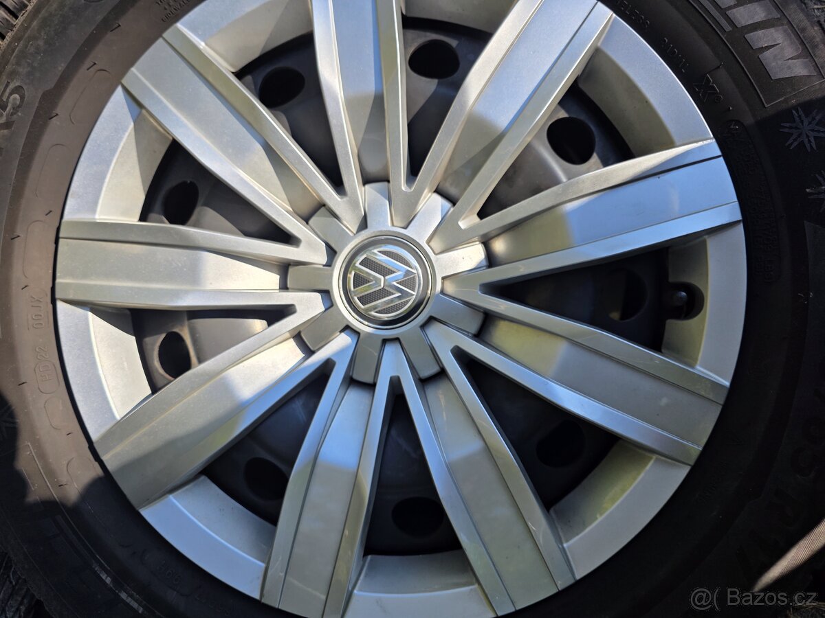 4 ks zimní pneu 215/65/17 Michelin 7 mm