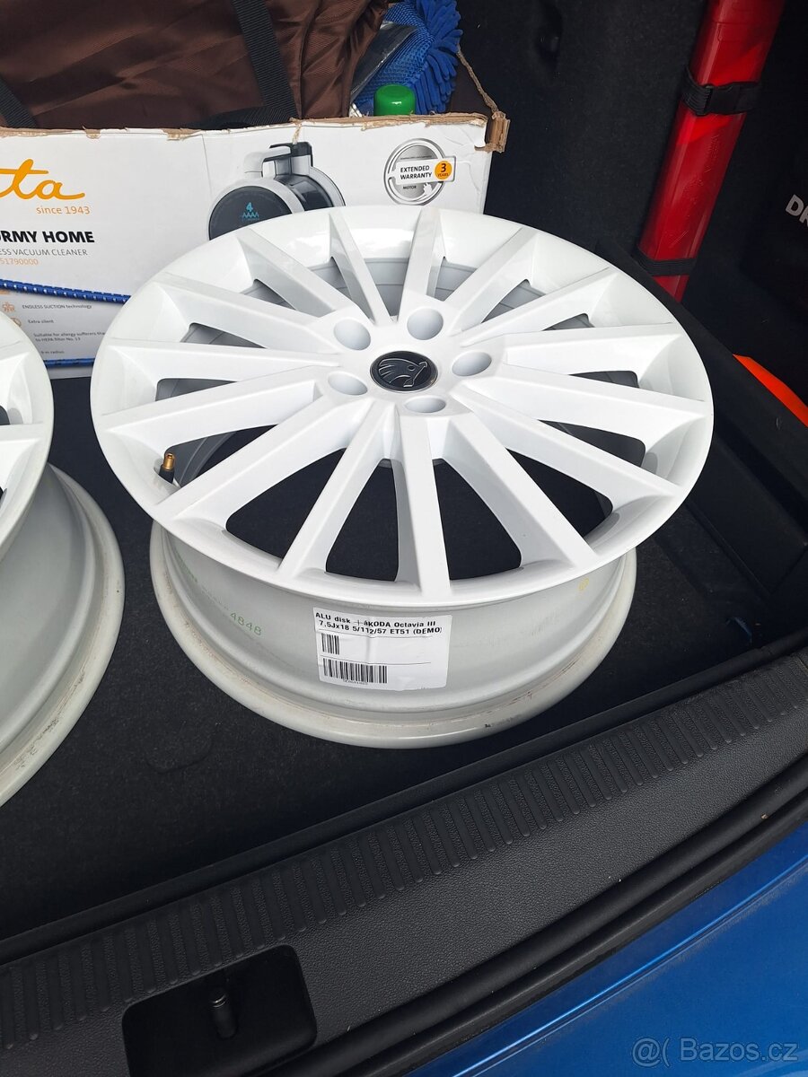 Kola Turini 18"