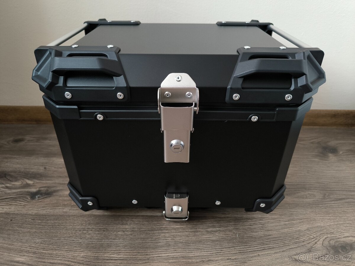 Zadní motokufr TopCase 55L hliníkový černý