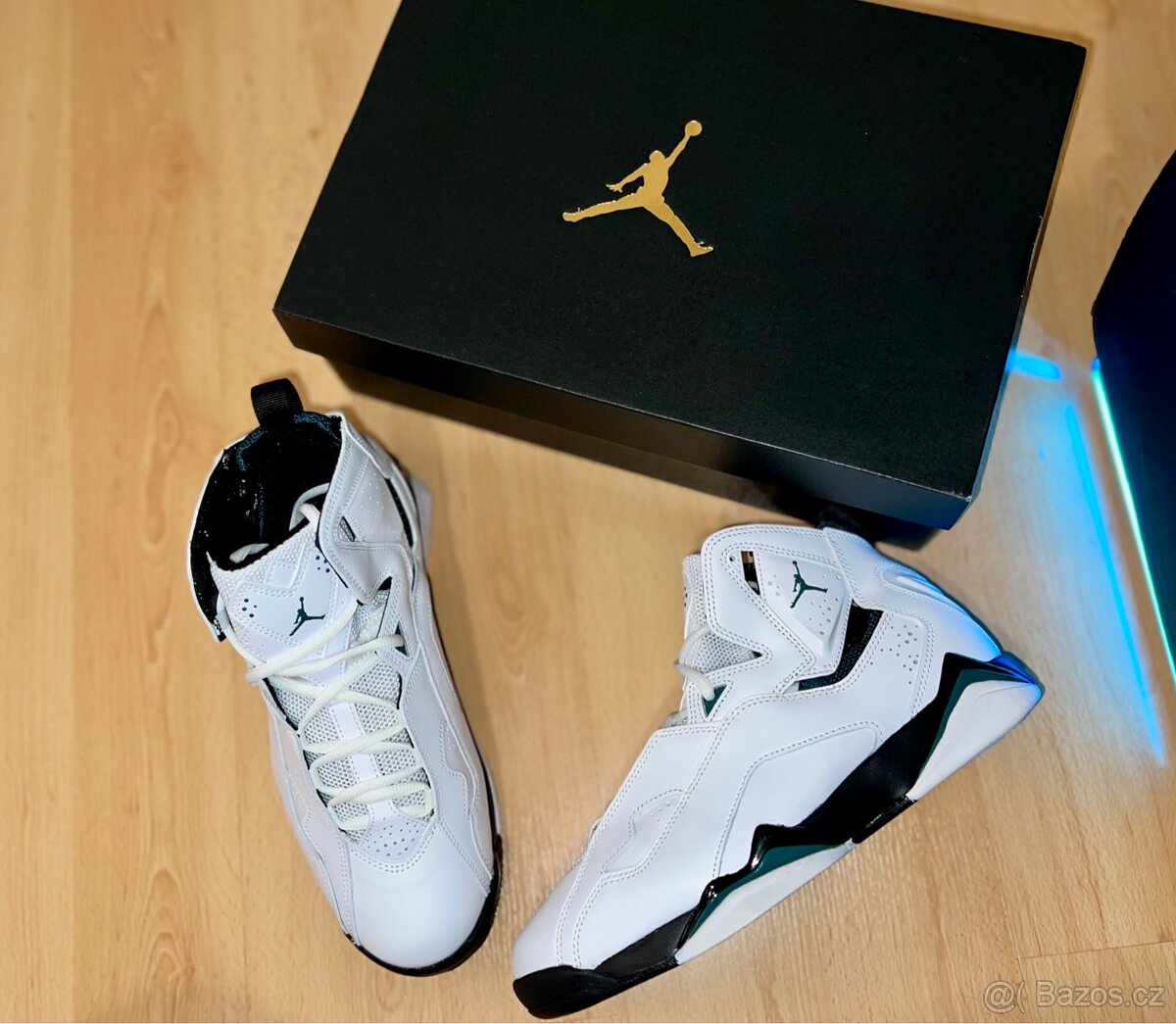 Jordan True Flight oxidized green