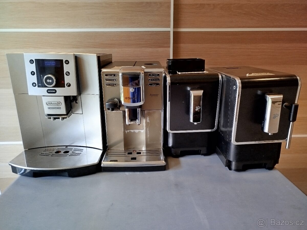 Kávovary na opravu nebo díly.