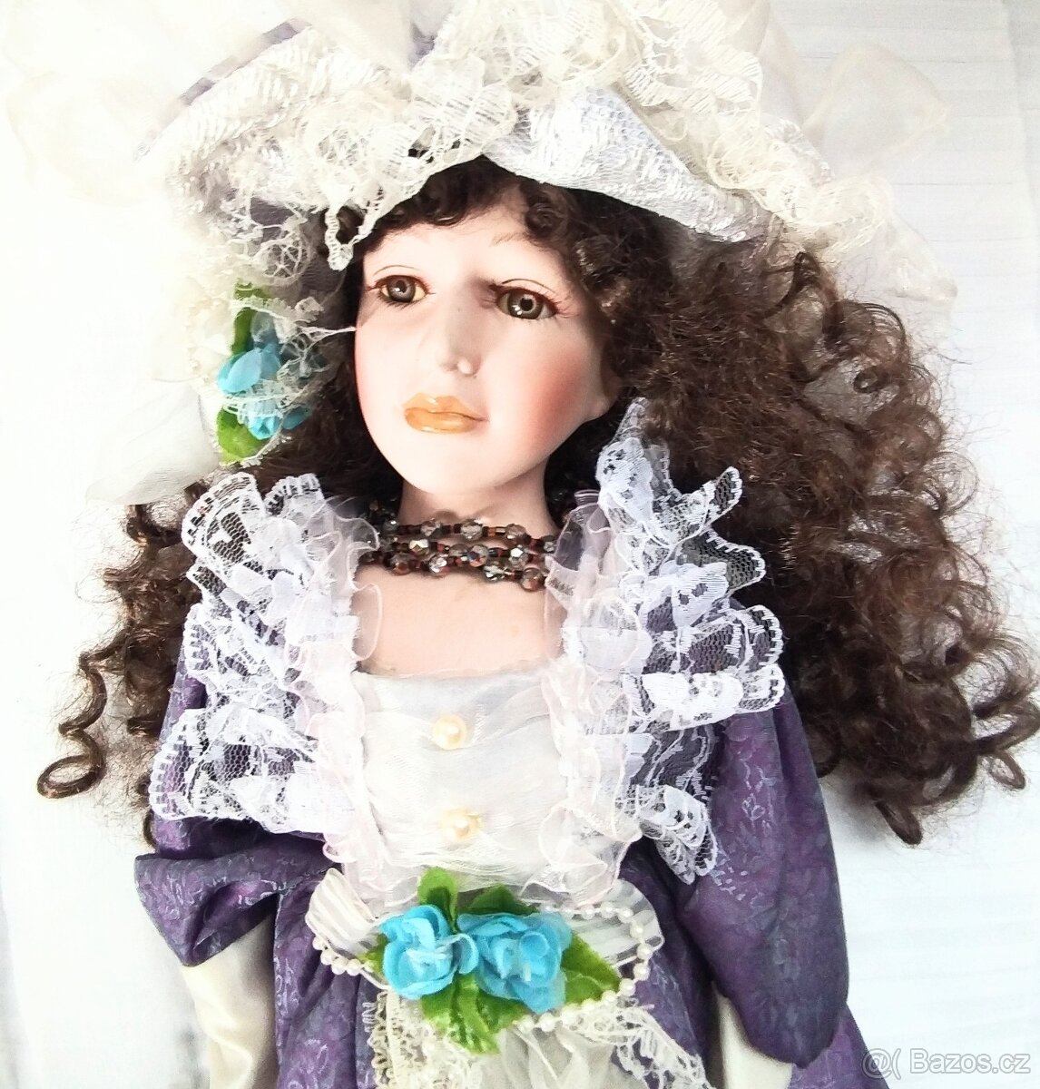 Stará porcelánová panenka - velká 60 cm