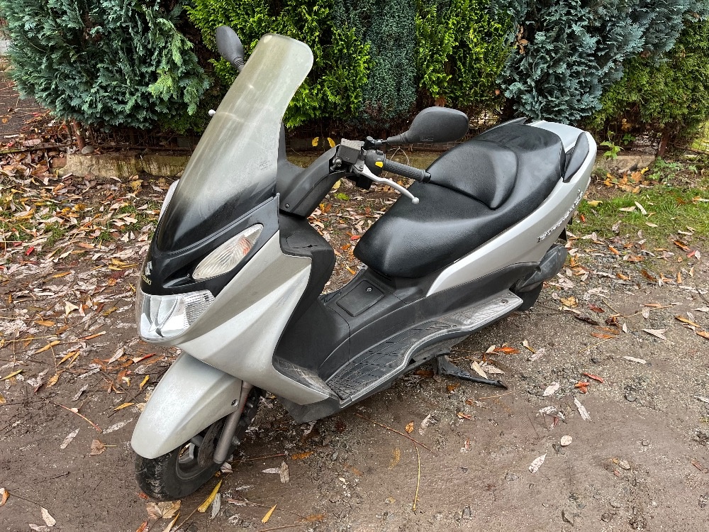 Skútr Suzuki Burgman 125
