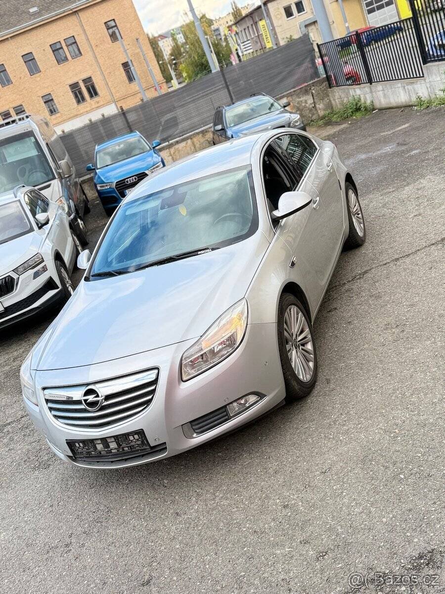 Opel Insignia, 2,0 BEZ KOROZE Ojeté, 2013, 239 253 km Karose