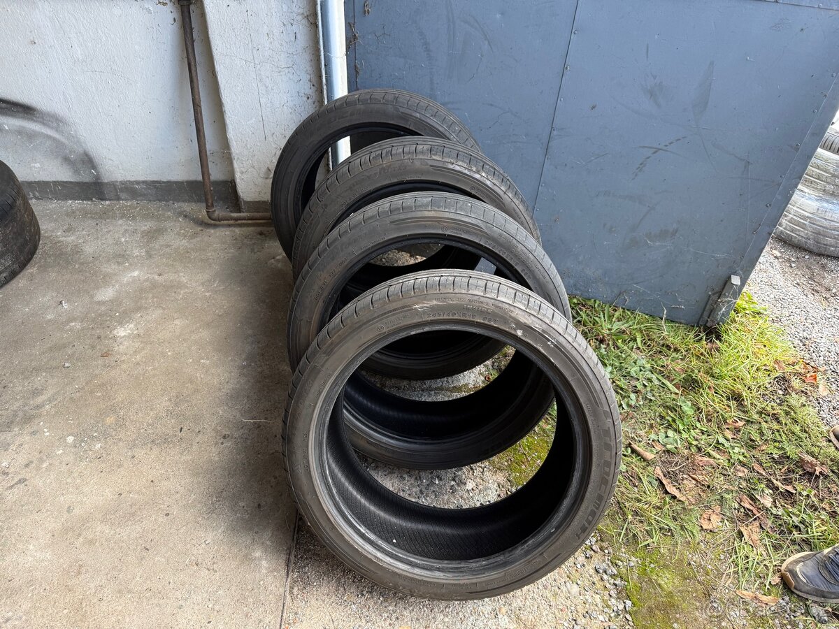 245/40 ZR19 98Y TRACMAX X-PRIVILO TX3