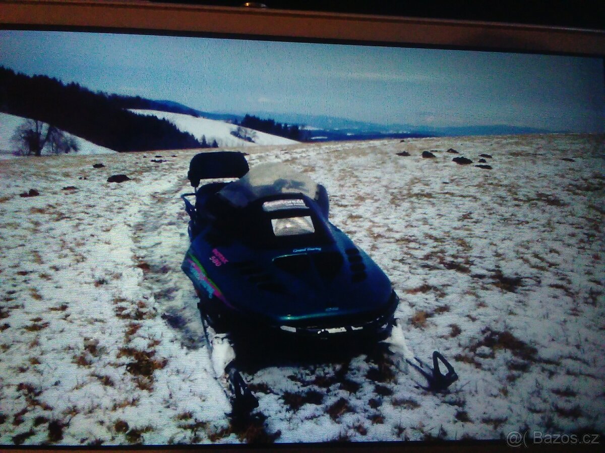 Sněžný skútr 580