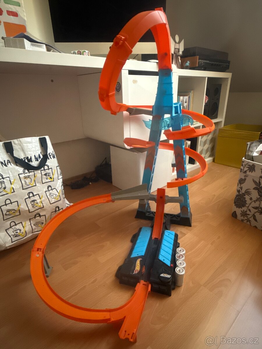 HotWheels rampa na autíčka