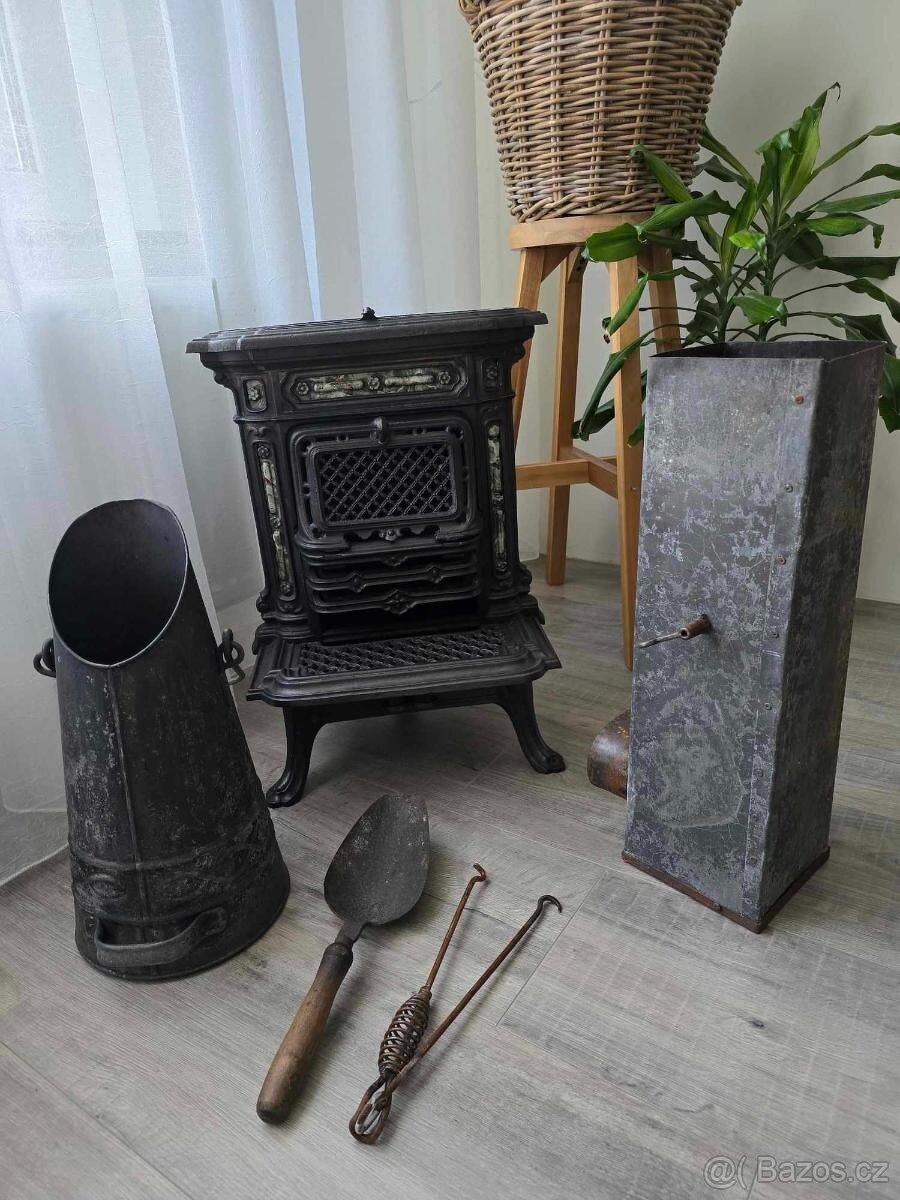 Kamna na dřevo / uhlí Goddess Lemaire, "cheminee à souffléri