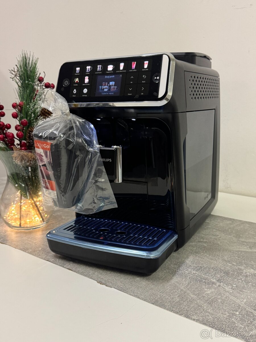 Kávovar Philips EP5500 LatteGo