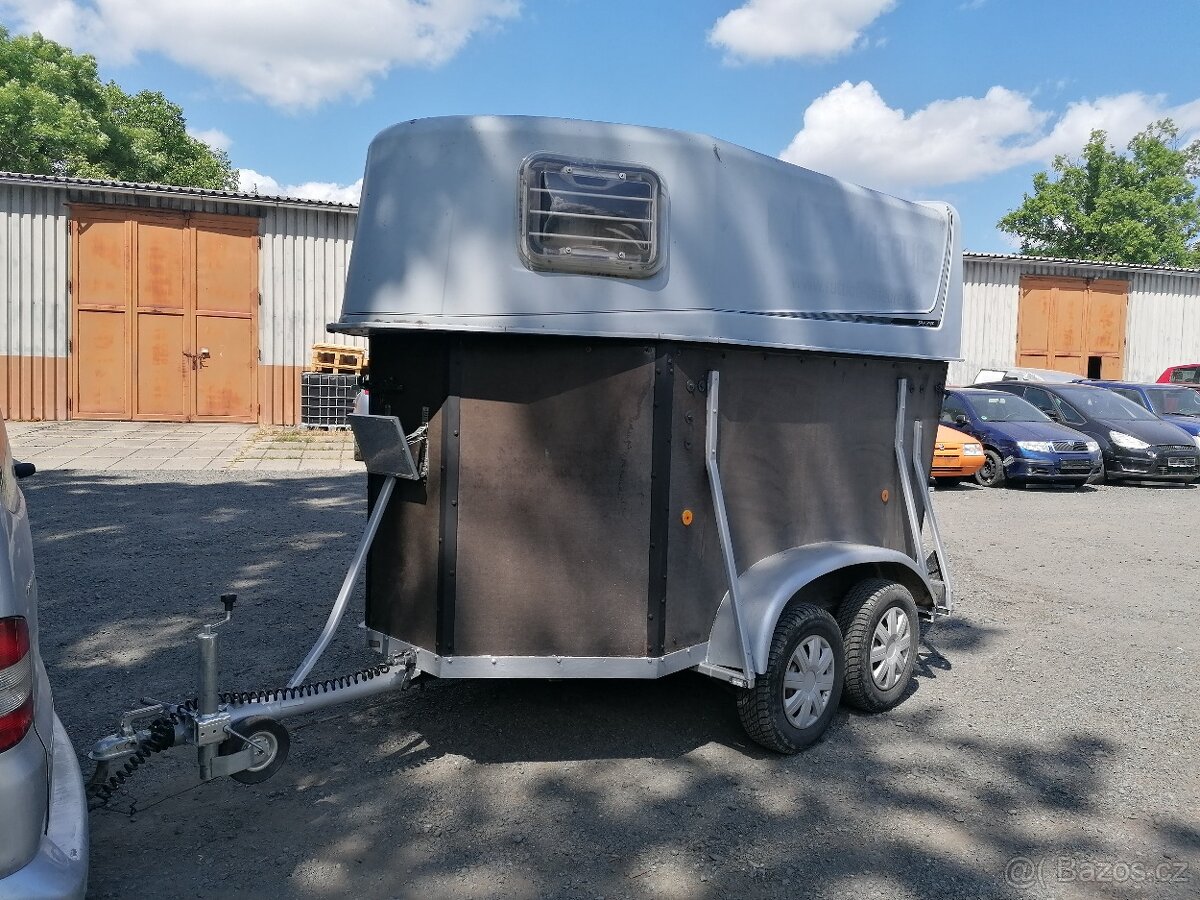 Přívěs na koně celková váha 2000kg