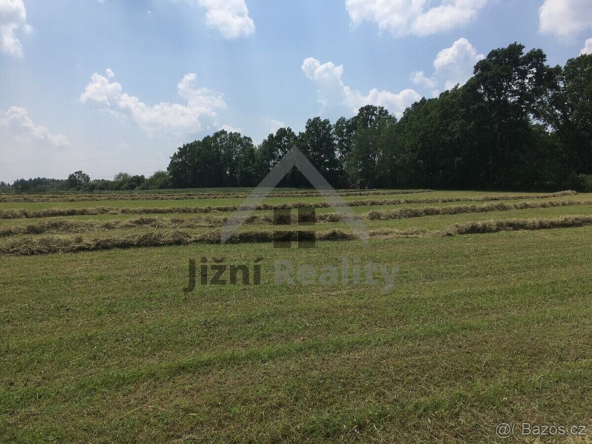 Stavební parcela 1.350 m2 Pořežany