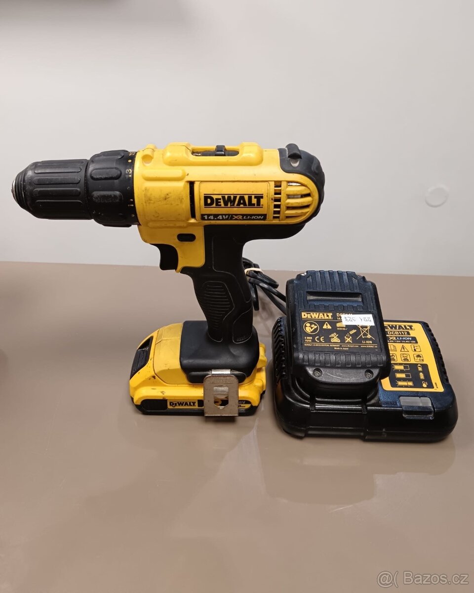 DeWALT DCD733