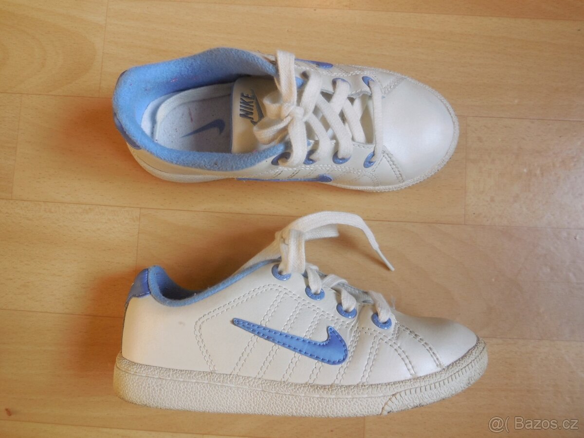 dívčí Nike světlé botasky, boty sport 28,5/17,5-18cm UK 11