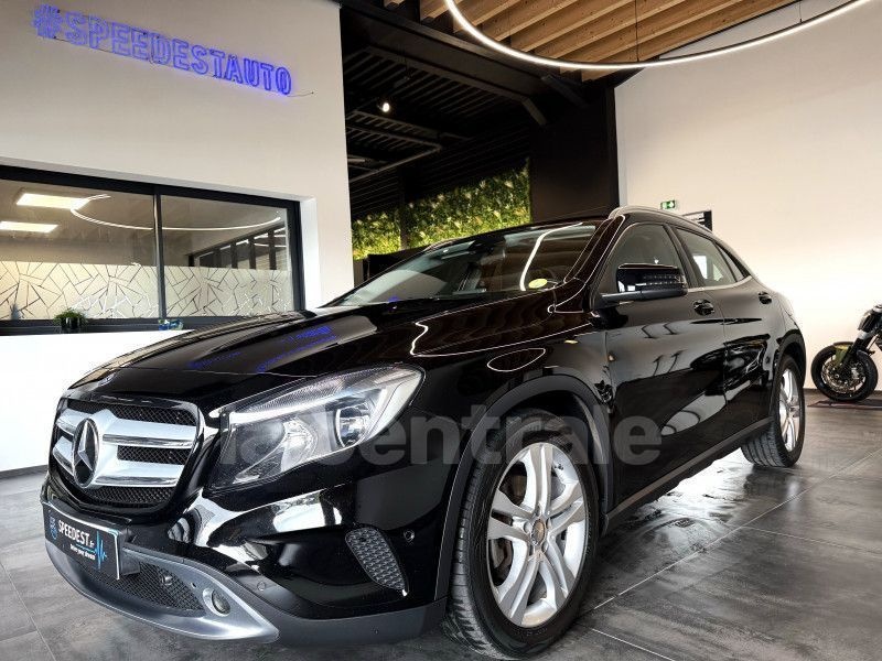 Mercedes-Benz GLA 220d FASCINATION 4Matic 7G-DCT 05/2016