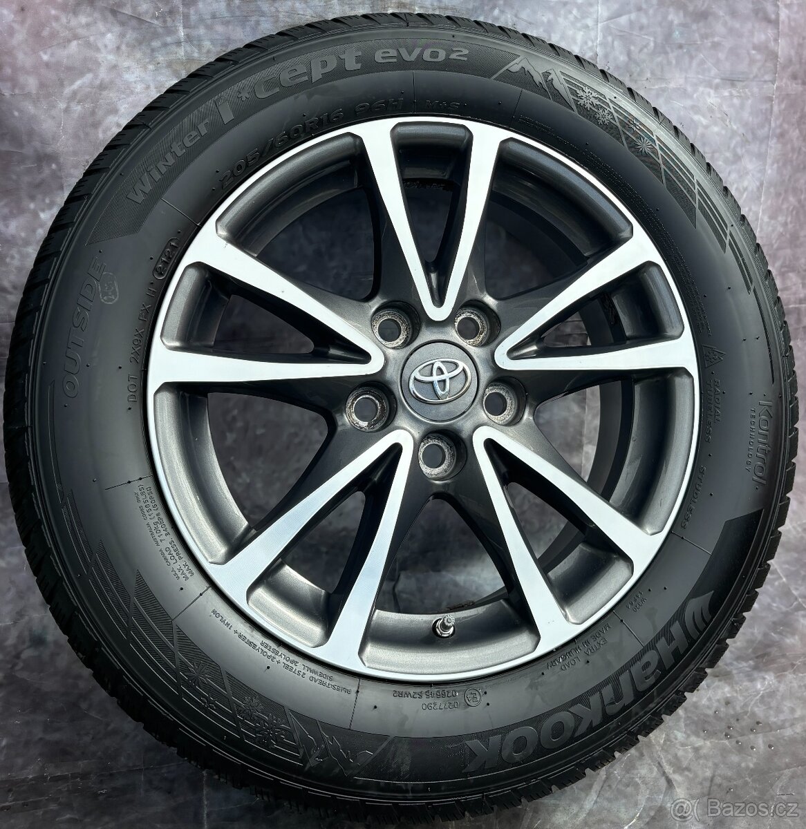 Originální Alu kola 5x114,3 Toyota Avensis,Verso 205/60/16