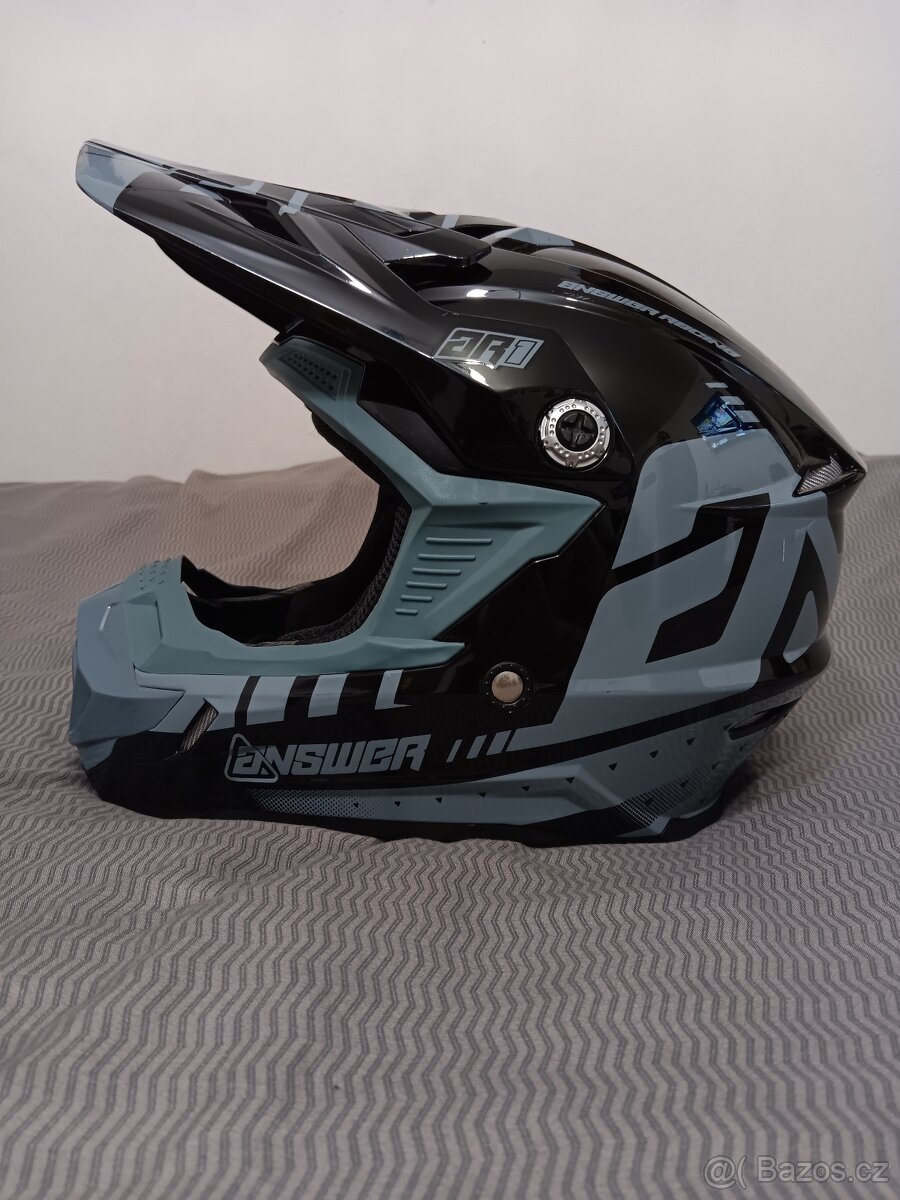 Motocross helma, Answer Ar1