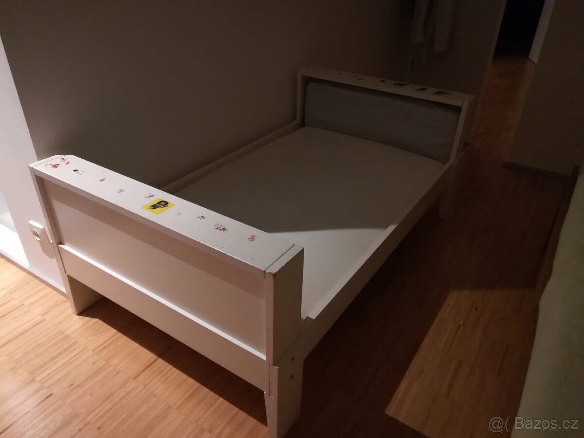 Rostoucí postel Ikea za odvoz