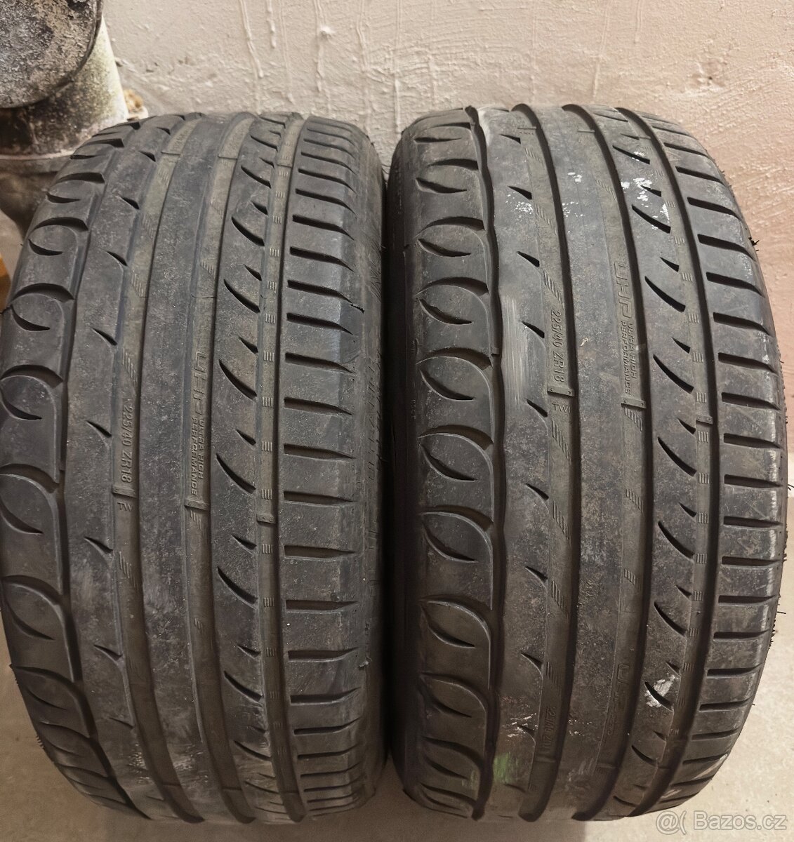 Letní pneu 225/40 R18