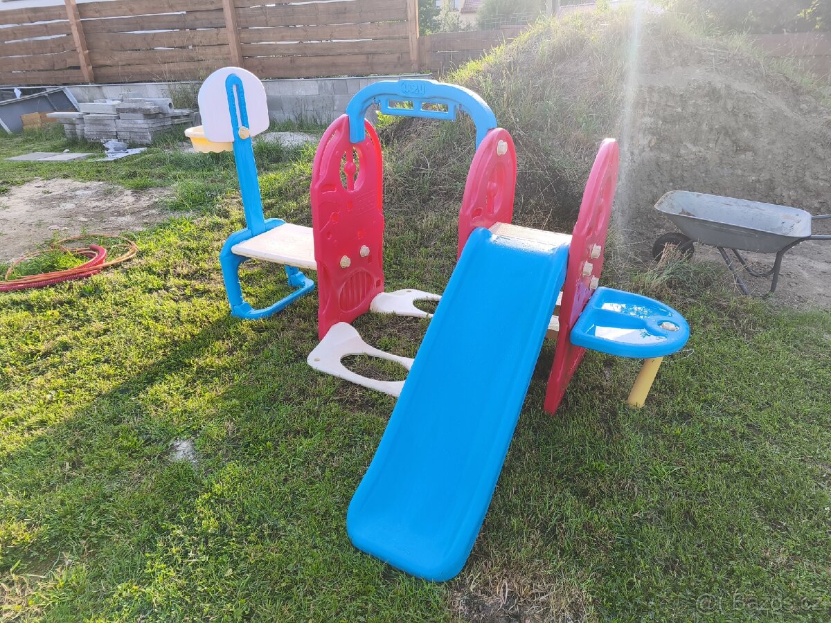 Dětské hřiště DOLU