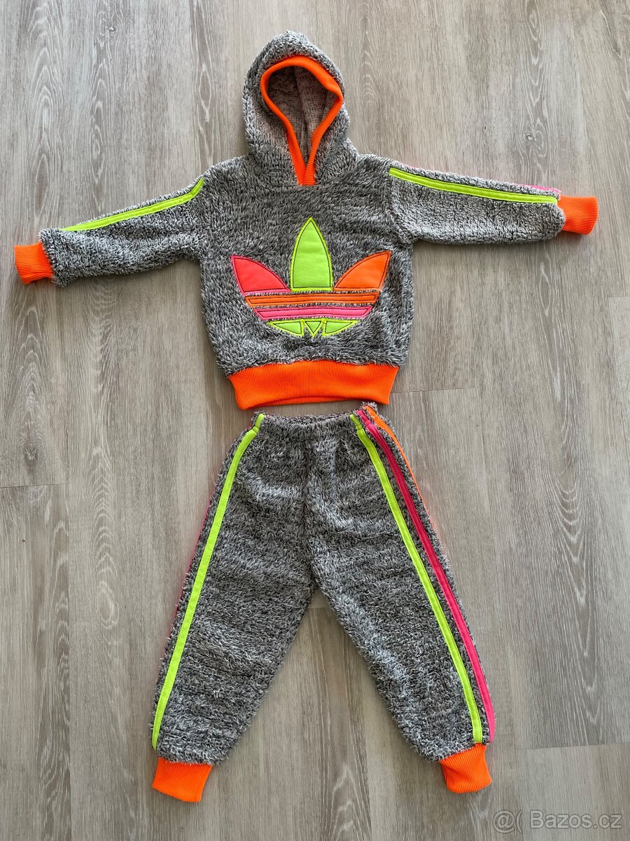 Tepláková souprava Adidas (2-4roky)