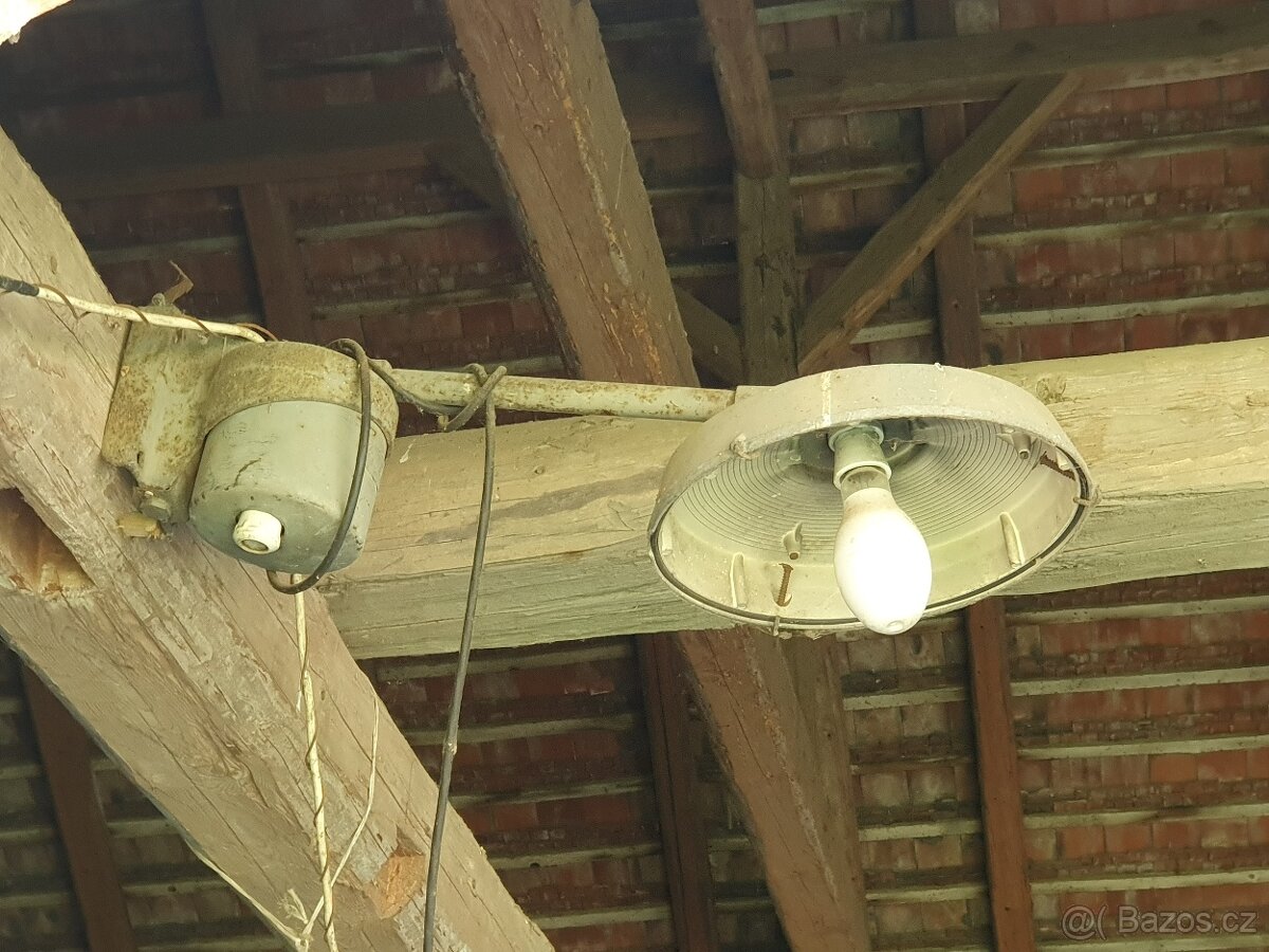 Pouloční lampa