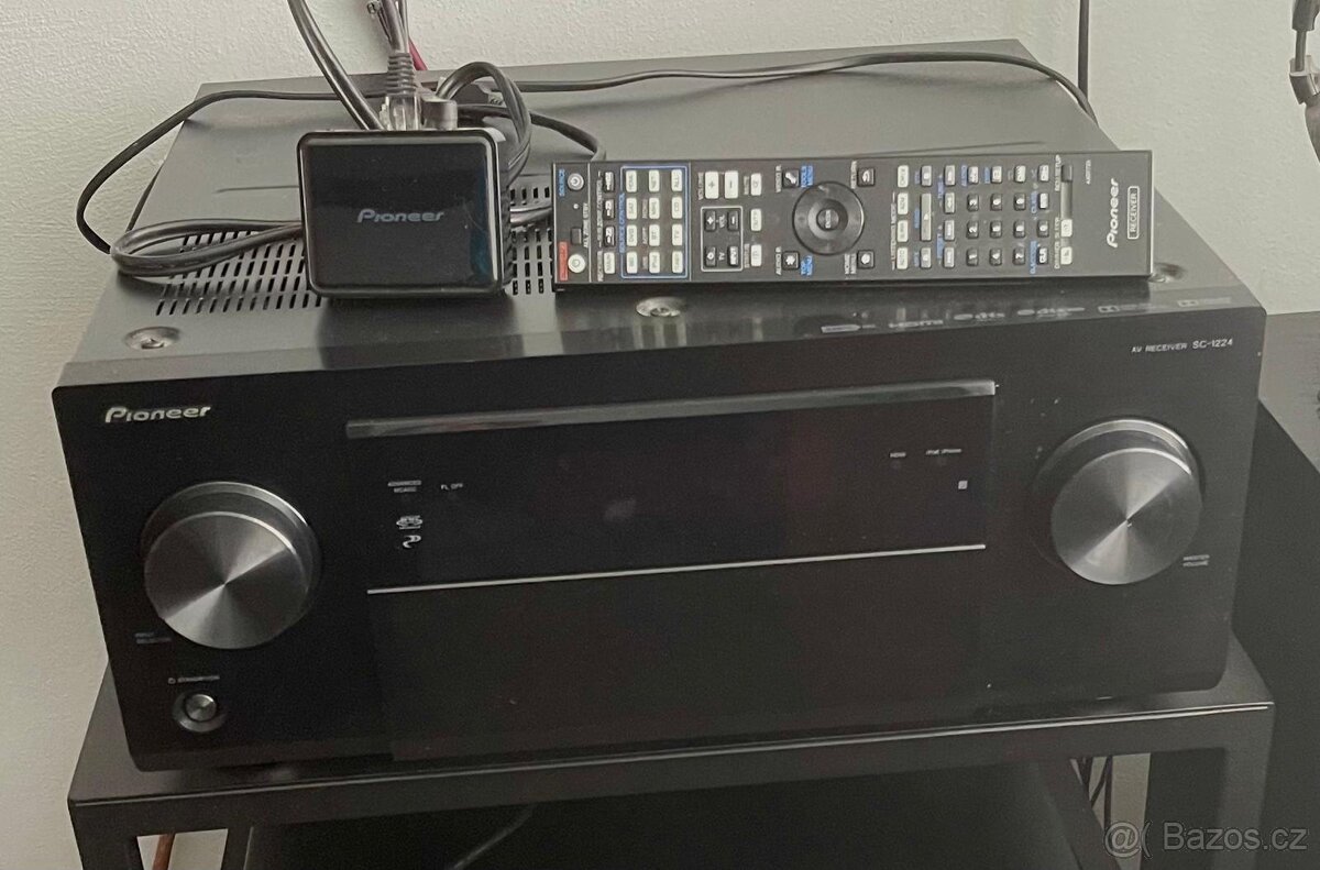 Prodám AV RECEIVER
